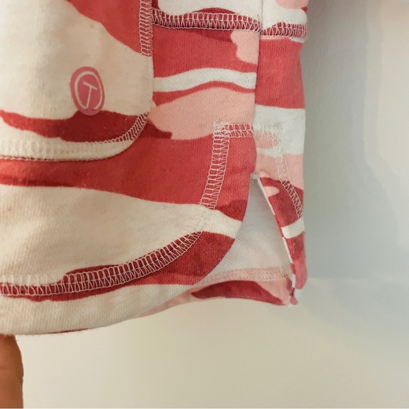 T By Talbots Pink Camo Classic French Terry Pullover Sweatshirt Medium Top - Picture 5 of 9